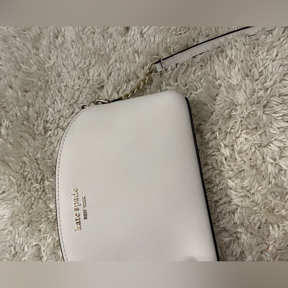 Kate Spade Crossbody in Cream/White color. - Picture 5 of 10